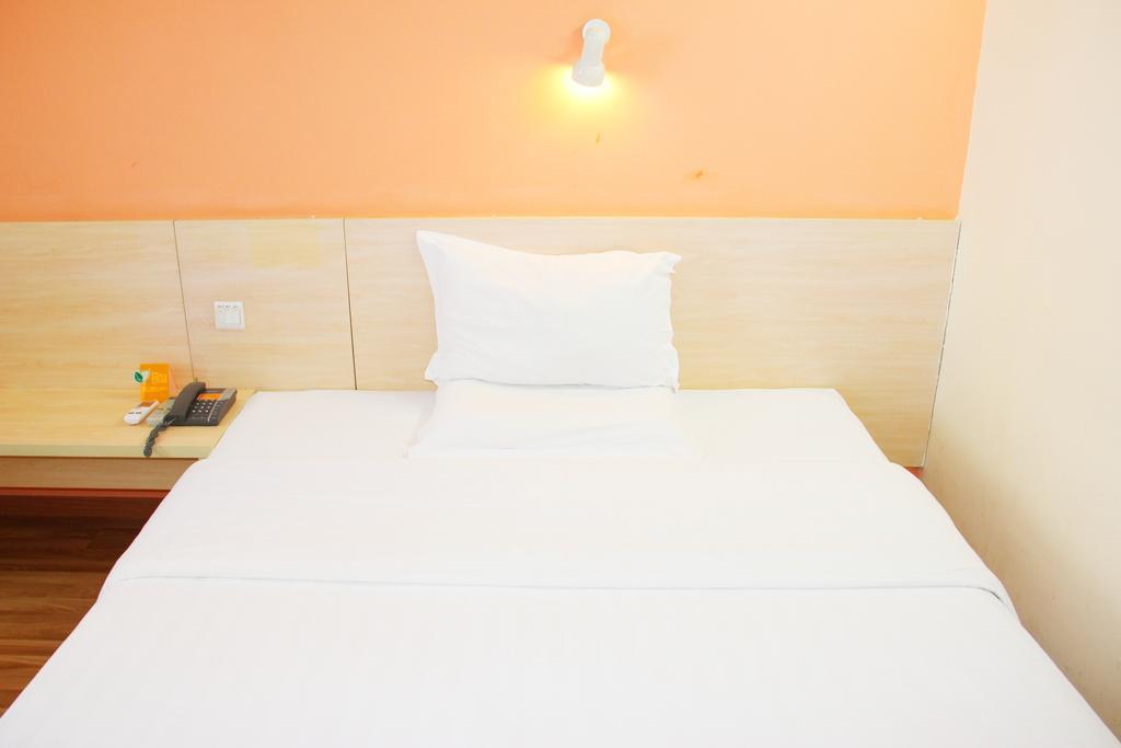 7Days Inn Guangzhou Longkou East Cameră foto