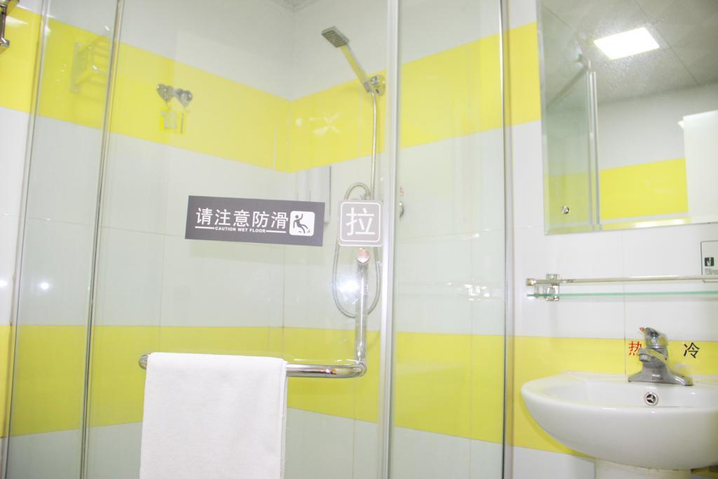 7Days Inn Guangzhou Longkou East Cameră foto