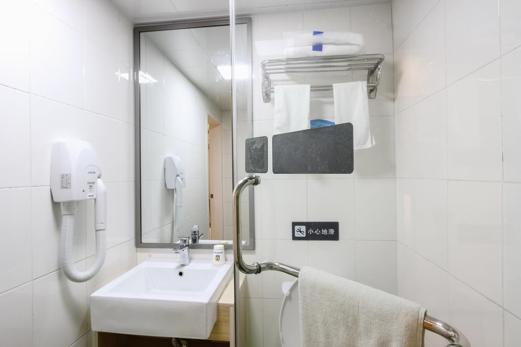 7Days Inn Guangzhou Longkou East Exterior foto